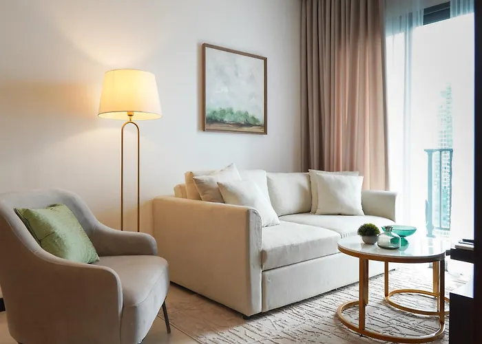 Peaceful Apartment Unit At Tri-Zen,Union Place