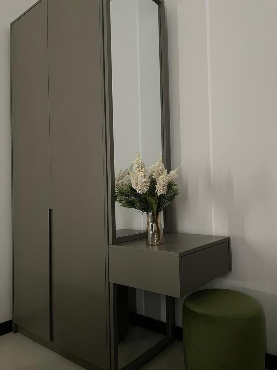 Peaceful Unit At Tri-zen,union Place Apartment *