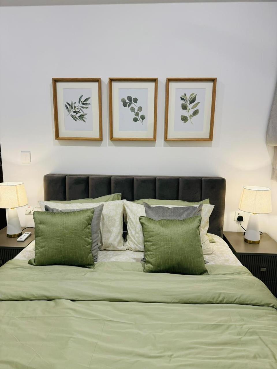 Peaceful Unit At Tri-zen,union Place Apartment *