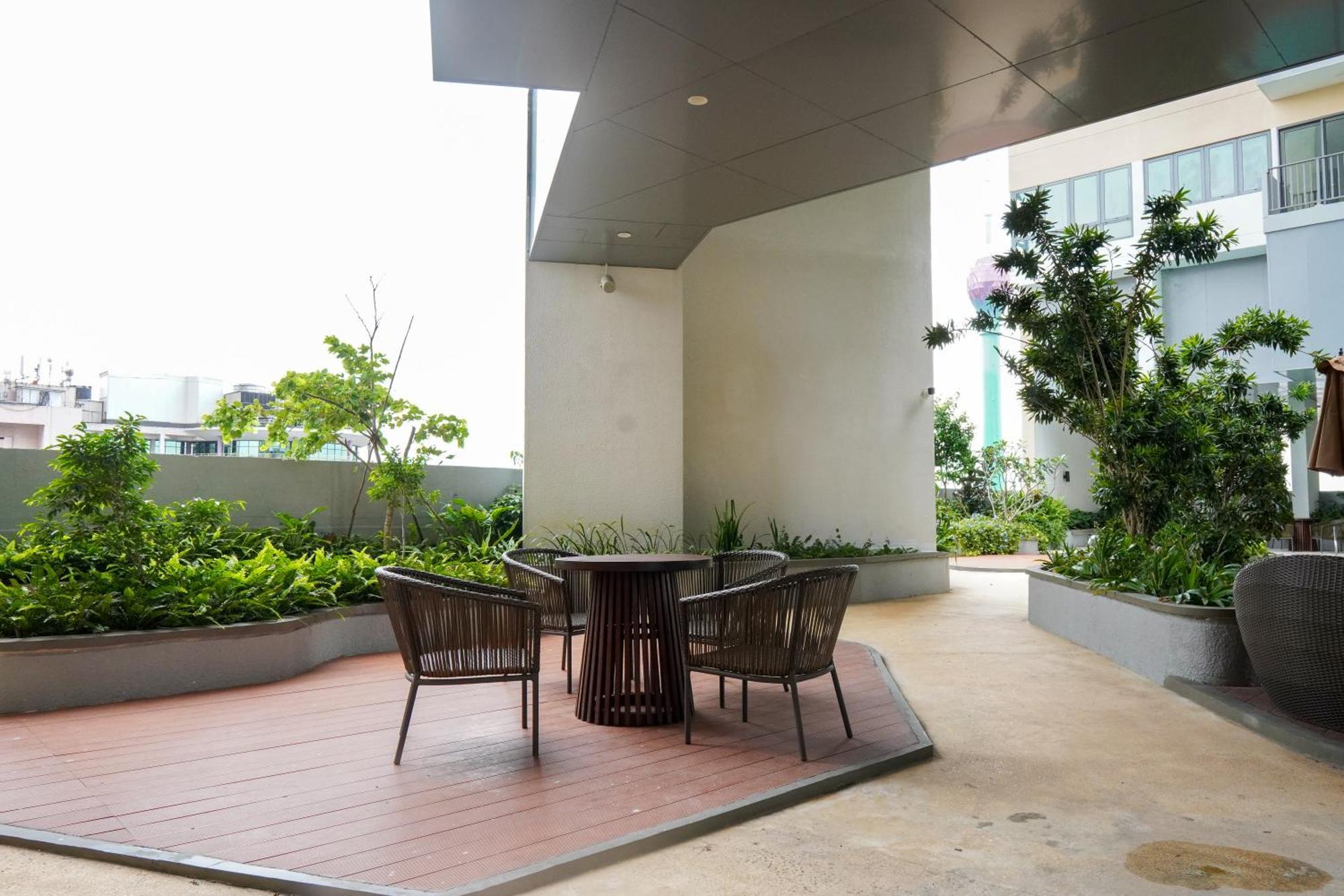Peaceful Unit At Tri-zen,union Place Apartment Colombo