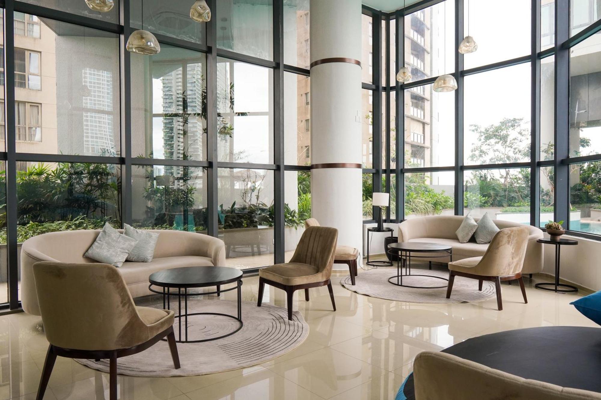 Peaceful Unit At Tri-zen,union Place Apartment Colombo
