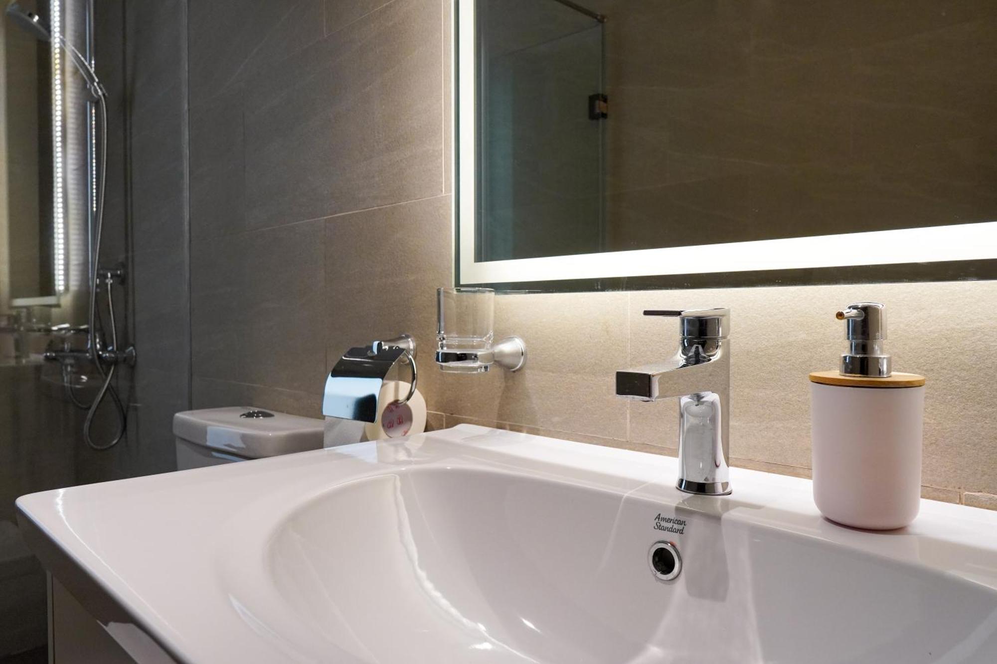 Peaceful Unit At Tri-zen,union Place * Colombo